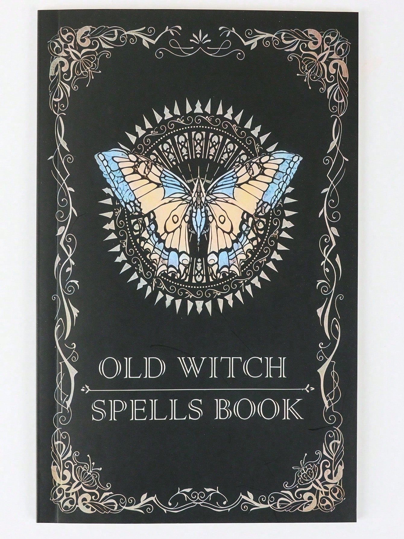 1pc "The Old Wizard's Spell Book" Written In English, Focusing On Introducing Various Magic Spells, A Valuable
